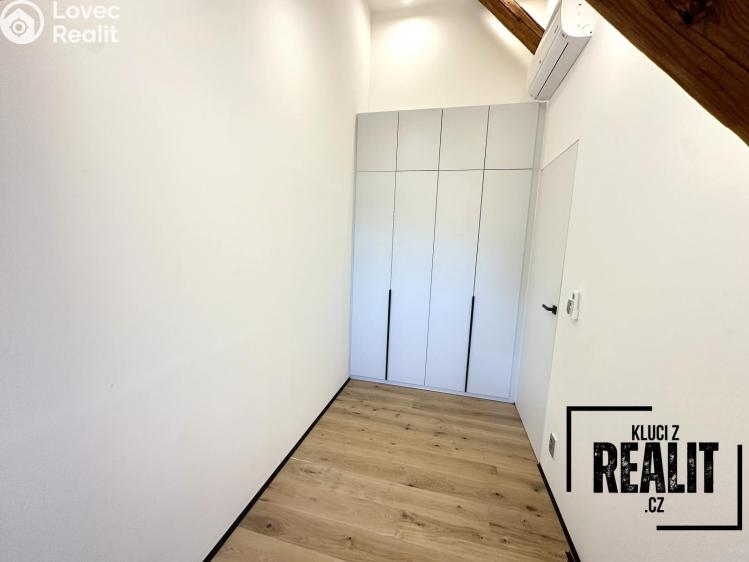 Pronájem bytu 4+KK Praha, Újezd 402/33 č. 19