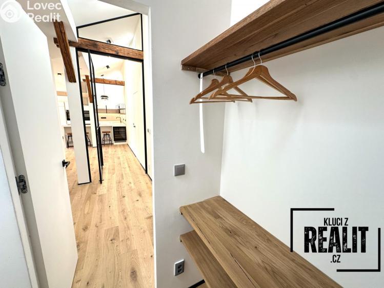 Pronájem bytu 4+KK Praha, Újezd 402/33 č. 25