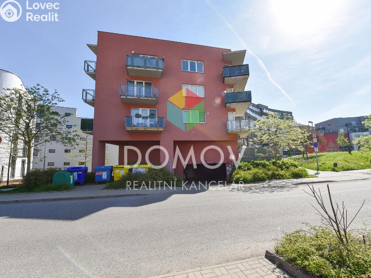 Pronájem garážového stání Beroun, Nepilova č. 3