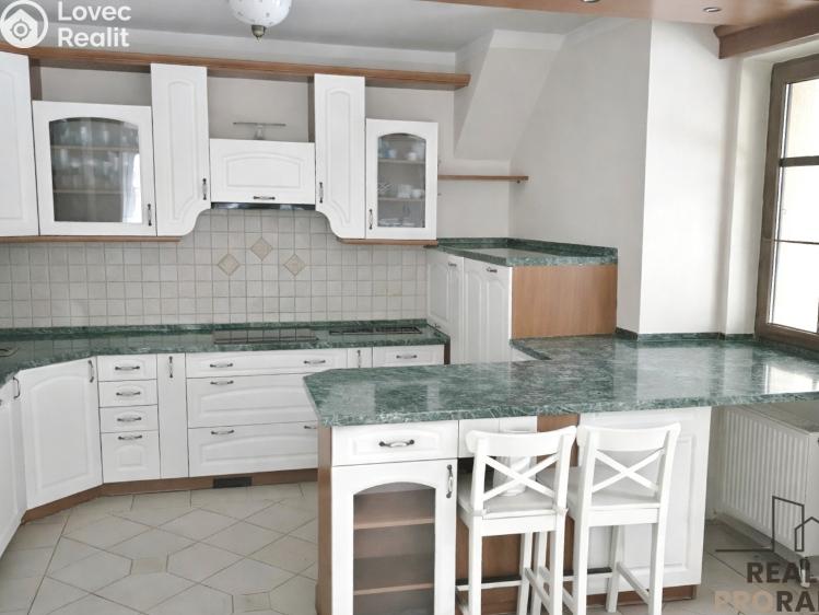 Prodej rodinného domu Jesenice, Vestecká č. 10