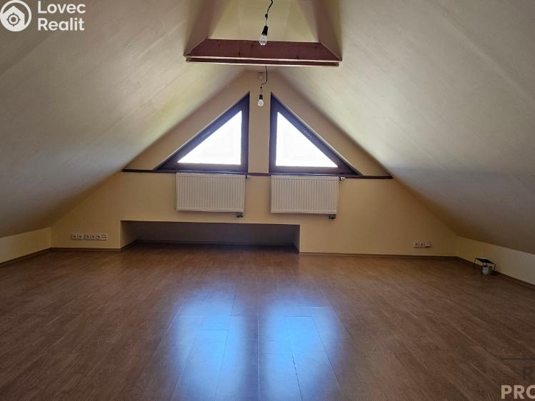 Prodej rodinného domu Jesenice, Vestecká č. 24