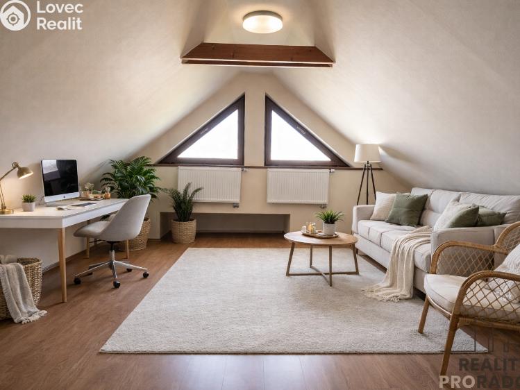 Prodej rodinného domu Jesenice, Vestecká č. 25