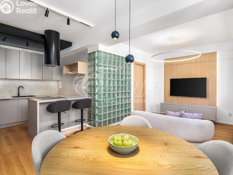 Sale apartment 2+KK Praha, Pivovarnická 1618/10 č. 1