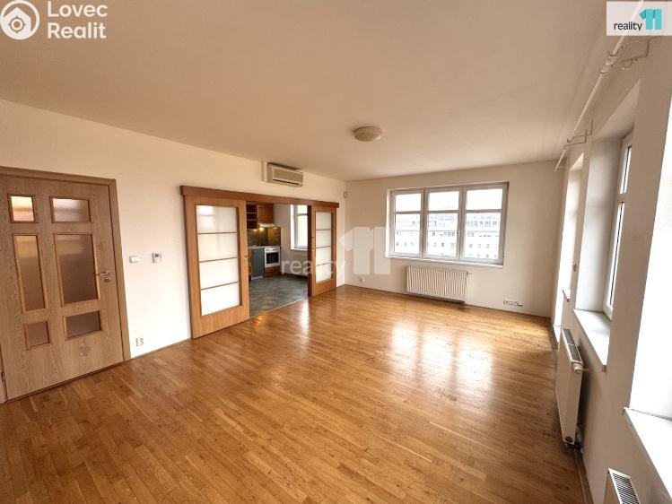 Pronájem bytu 1+KK Praha 9, Kolbenova č. 4