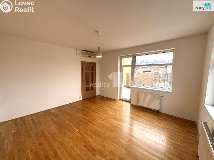 Pronájem bytu 1+KK Praha 9, Kolbenova č. 10