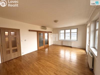 Pronájem bytu 1+KK Praha 9, Kolbenova č. 2