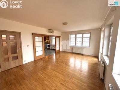 Pronájem bytu 1+KK Praha 9, Kolbenova č. 4