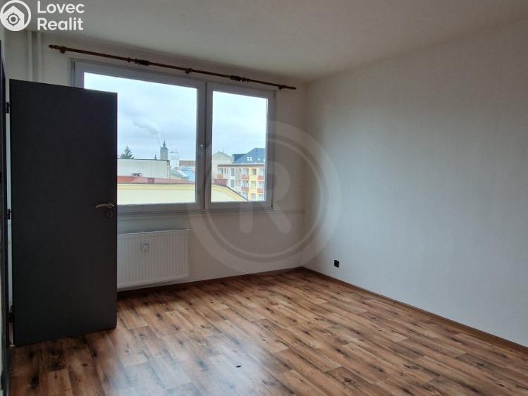 Pronájem bytu 2+1 České Budějovice, Jar. Haška 2128/20 č. 8