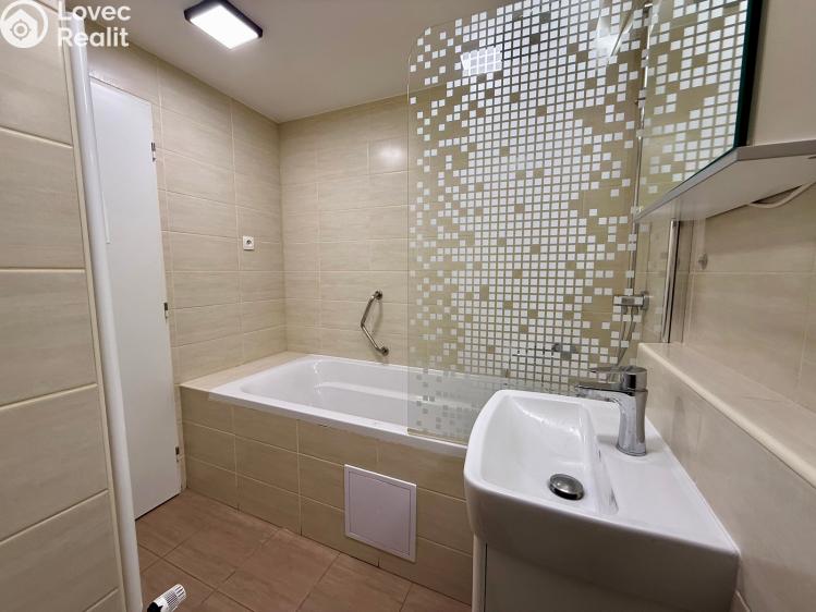 Prodej bytu 2+KK Praha, Hnězdenská 767/4 č. 3