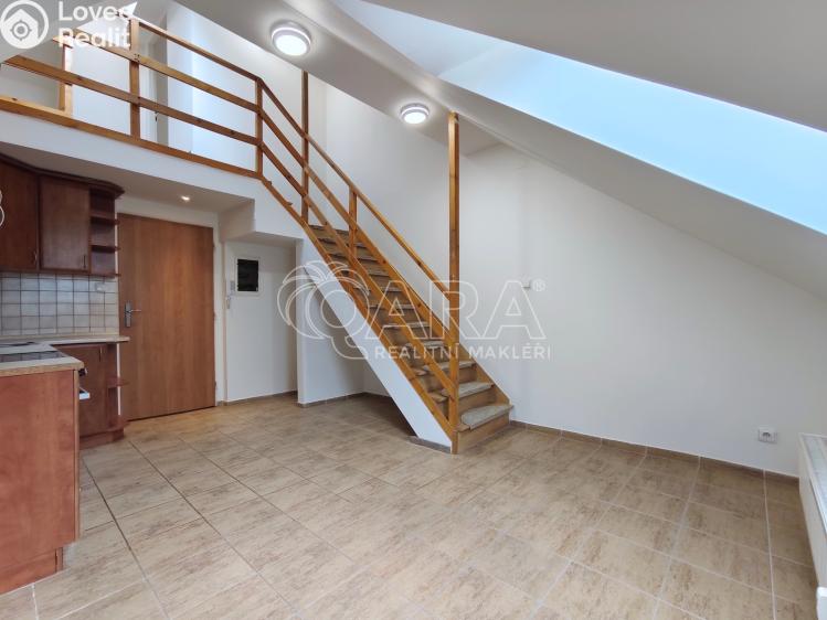 Pronájem bytu 2+1 Praha, Hanusova 826/29 č. 4