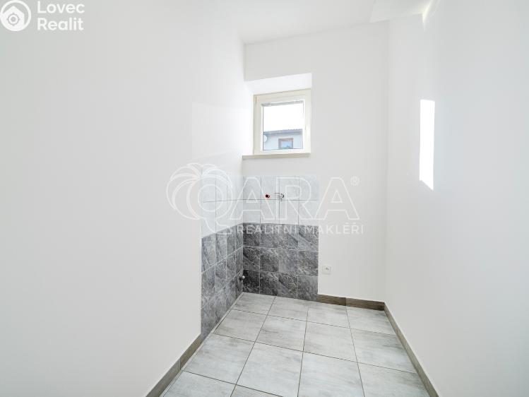 Prodej obchodního prostoru Sukorady č. 19