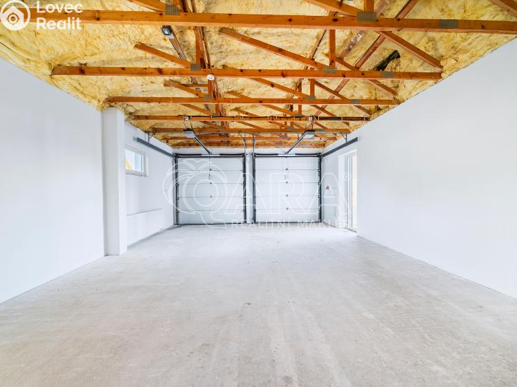 Sale warehouse Sukorady č. 18