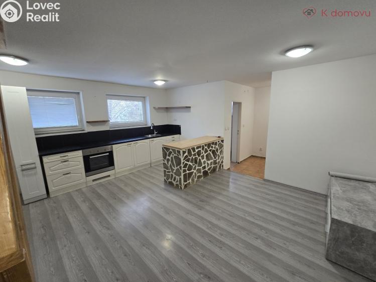 Prodej rodinného domu Domaželice č. 8