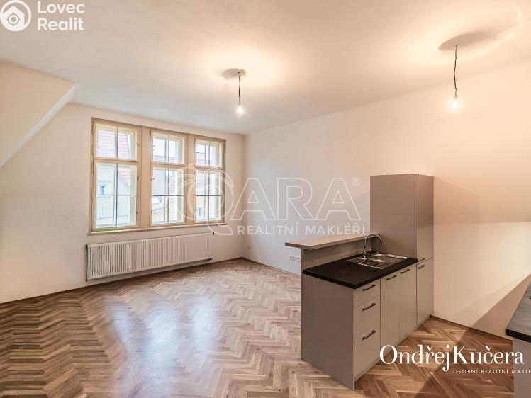 Pronájem bytu 2+KK Praha, Kaprova 52/6 č. 1