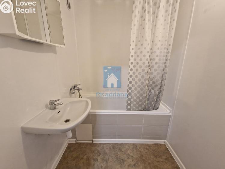 Pronájem bytu 3+1 Praha, Výletní č. 8