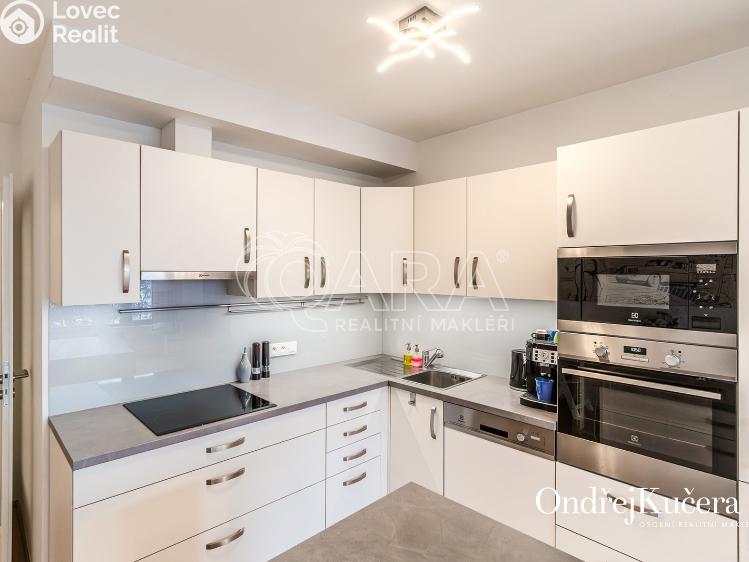 Rent apartment 4+KK Praha, K Beranovu 1200/20 č. 13