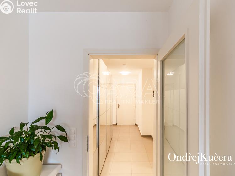 Rent apartment 4+KK Praha, K Beranovu 1200/20 č. 15