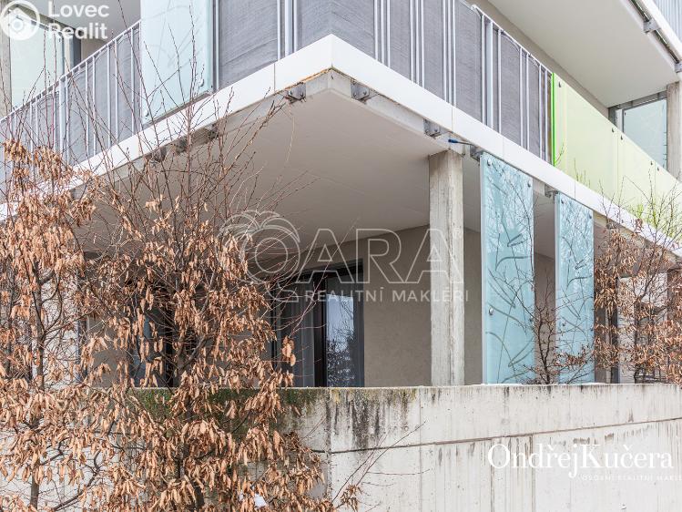 Rent apartment 4+KK Praha, K Beranovu 1200/20 č. 33