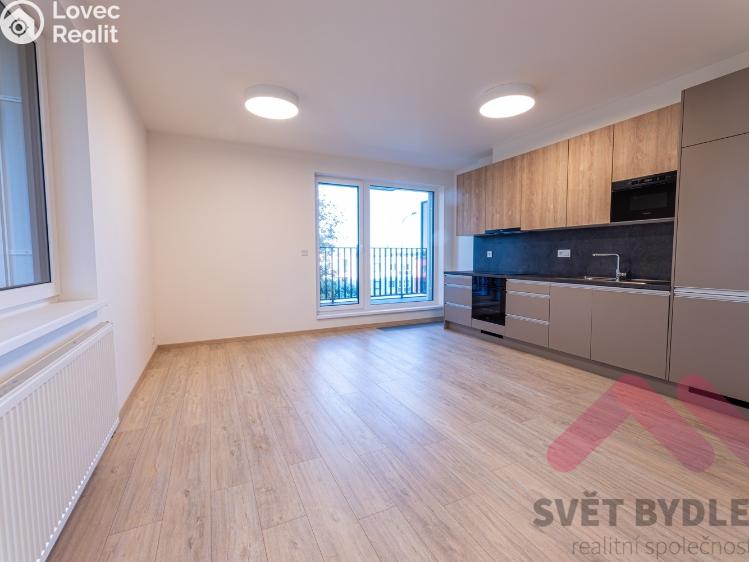 Rent apartment 2+KK Praha, Laudova 1004/24 č. 3