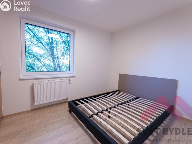 Rent apartment 2+KK Praha, Laudova 1004/24 č. 6
