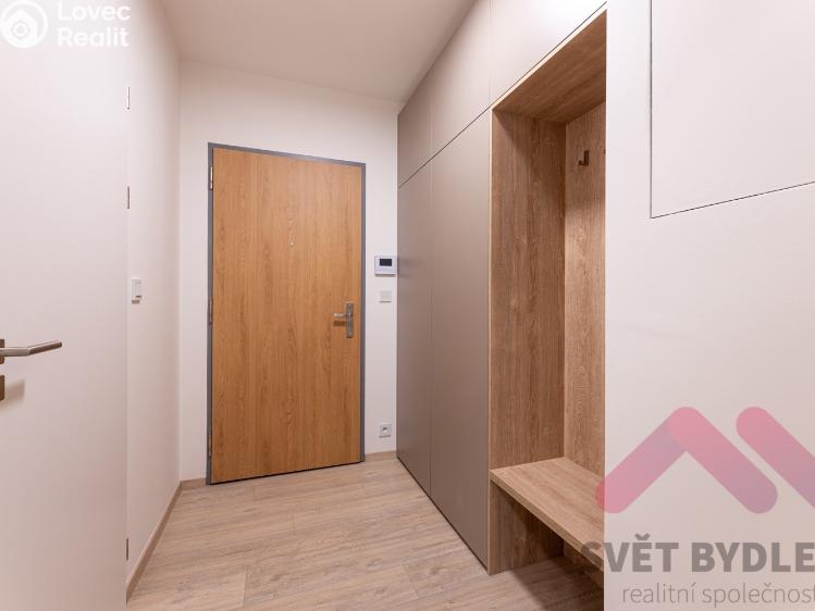 Rent apartment 2+KK Praha, Laudova 1004/24 č. 15