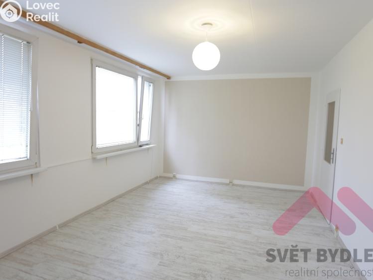 Pronájem bytu 1+KK Praha, Bazovského 1115/11 č. 7