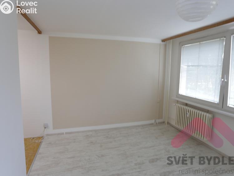 Pronájem bytu 1+KK Praha, Bazovského 1115/11 č. 9