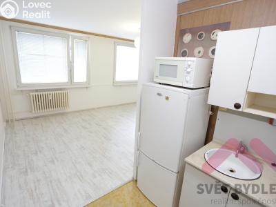 Pronájem bytu 1+KK Praha, Bazovského č. 4