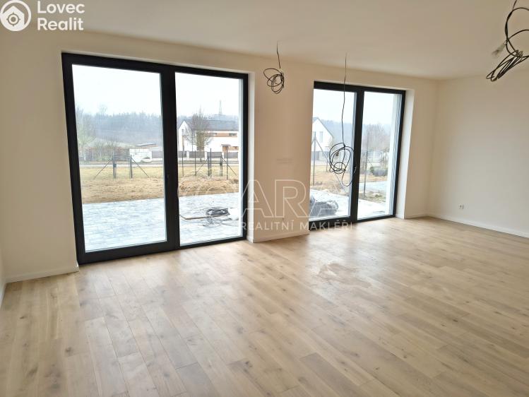 Prodej bytu 4+KK Vysoký Újezd, Na Výsluní 353 č. 4