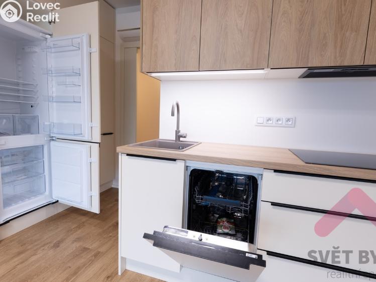 Pronájem bytu 1+KK Praha 3, Šrámkové 2934/2 č. 15