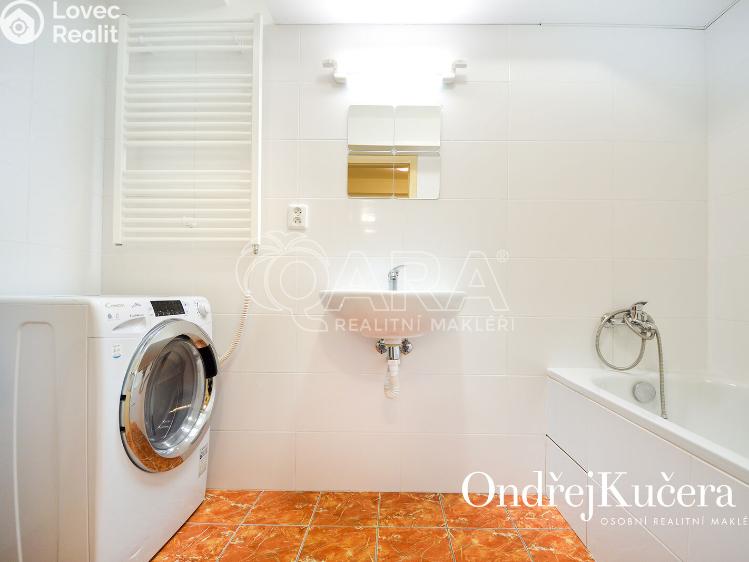 Pronájem bytu 1+KK Praha, K podjezdu 1445/5 č. 8