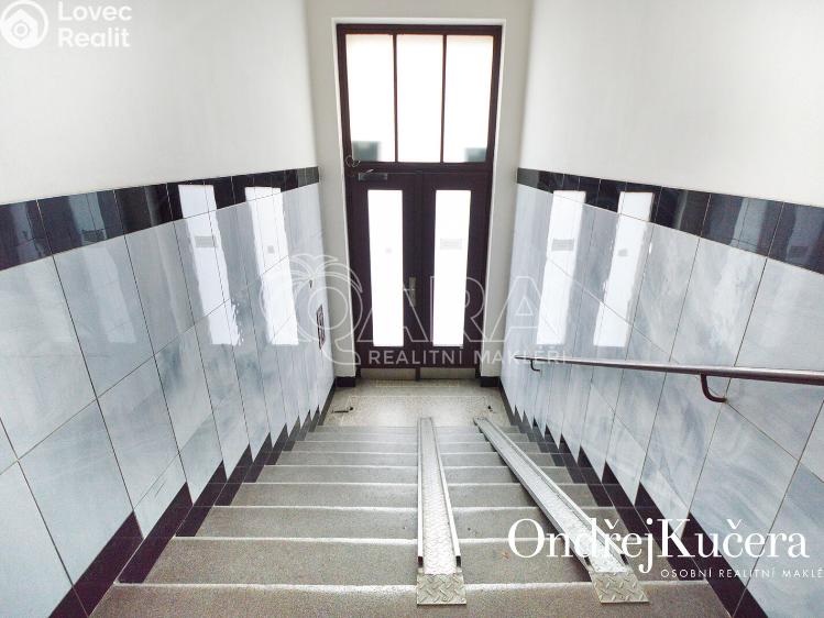 Pronájem bytu 1+KK Praha, K podjezdu 1445/5 č. 9