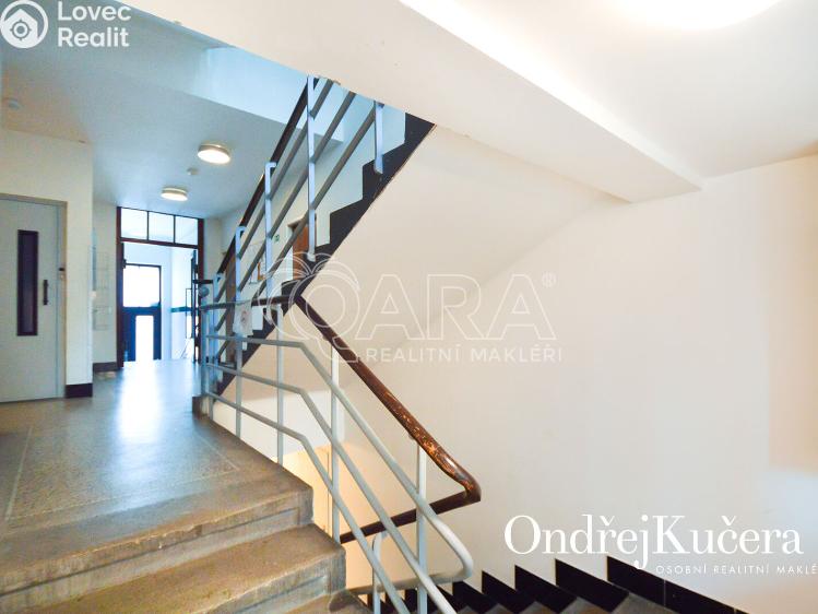 Pronájem bytu 1+KK Praha, K podjezdu 1445/5 č. 10