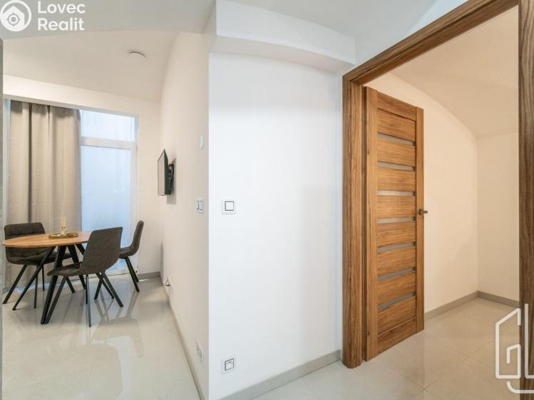 Pronájem bytu 2+1 Praha, Sokolovská 12/43 č. 4