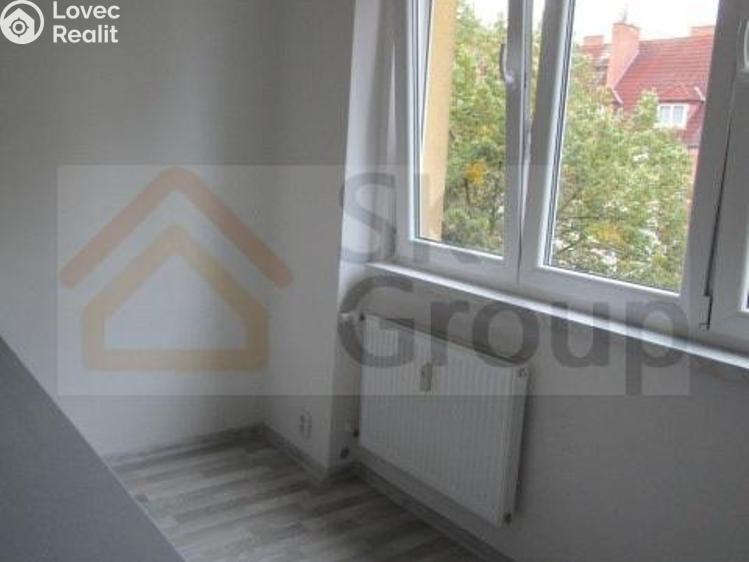 Pronájem bytu 1+1 Karlovy Vary, Charkovská č. 2