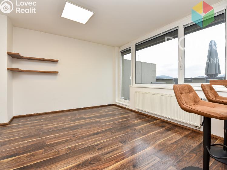 Pronájem bytu 2+KK Beroun, V Zahradách 1872 č. 8