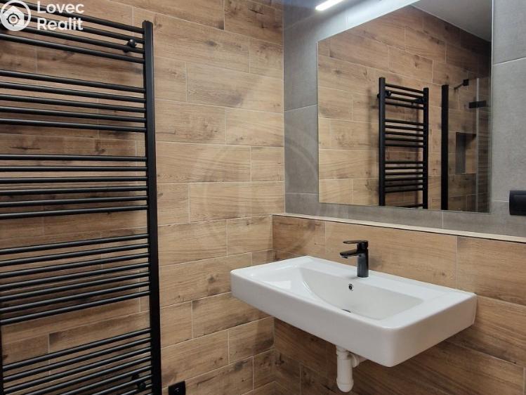 Pronájem bytu 2+KK České Budějovice, Šroubárenská 1358/28 č. 8