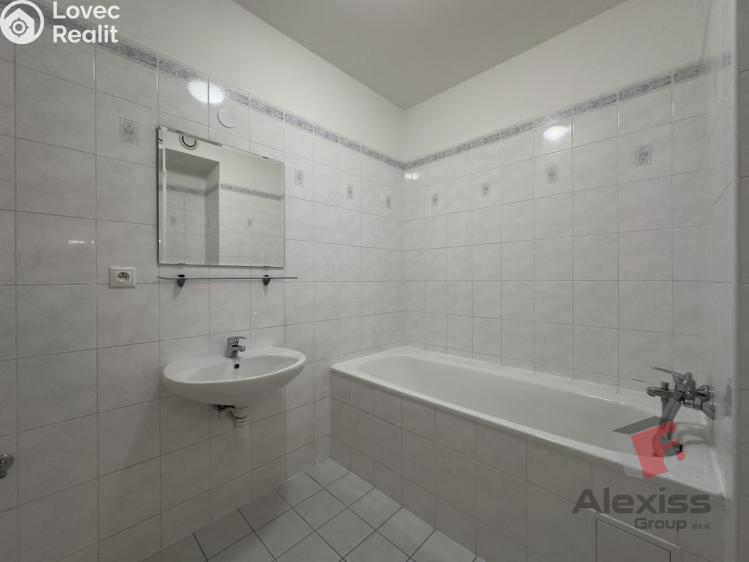 Pronájem bytu 3+KK Praha, Bechlínská 705/2 č. 15