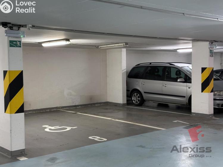 Pronájem bytu 3+KK Praha, Bechlínská 705/2 č. 21