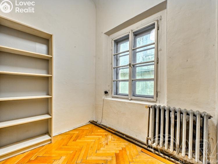 Продажа квартиры 4+1 Praha, Malostranské náměstí 4/27 č. 14