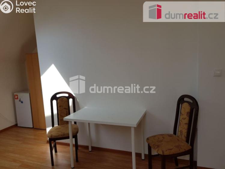 Pronájem bytu 1+KK Praha 8, Zenklova č. 5