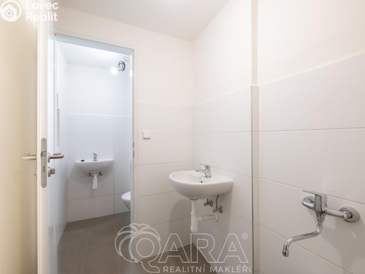 Pronájem obchodního prostoru Brandýs nad Labem-Stará Boleslav, Masarykovo náměstí 98/4 č. 7