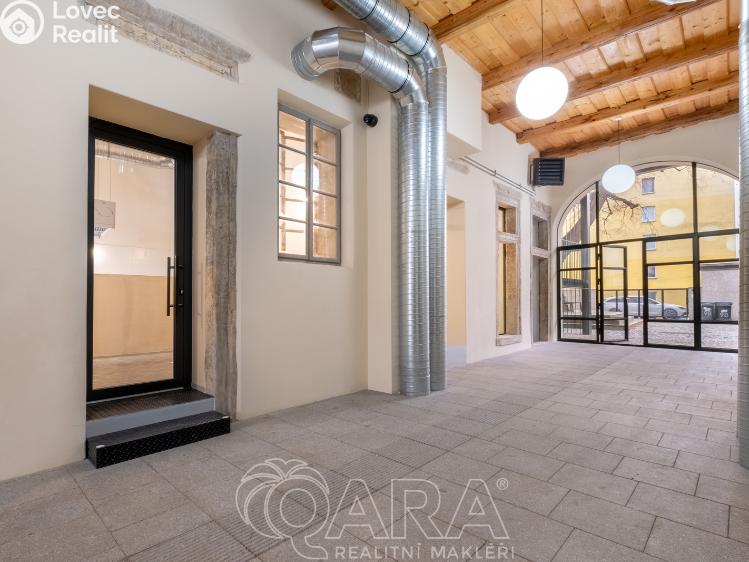 Pronájem obchodního prostoru Brandýs nad Labem-Stará Boleslav, Masarykovo náměstí 98/4 č. 9