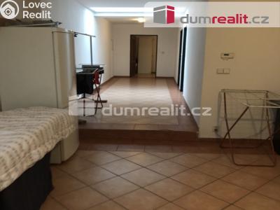 Pronájem bytu 1+KK Praha 14, Pilská č. 3