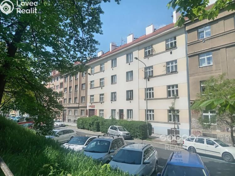 Pronájem bytu 1+KK Praha, Jeseniova č. 2