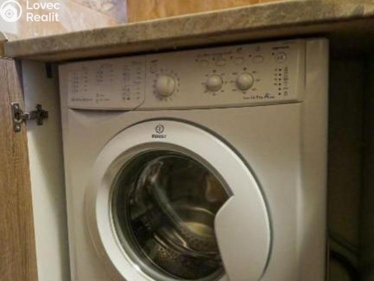 Prodej bytu 2+1 Karlovy Vary, Moravská č. 7