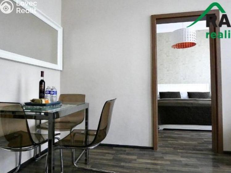 Prodej bytu 2+1 Karlovy Vary, Moravská č. 1