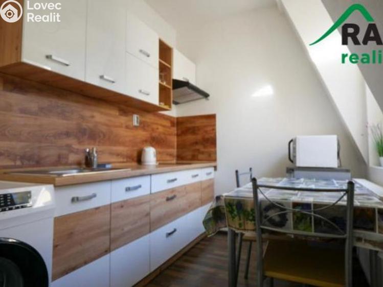 Prodej bytu 2+1 Karlovy Vary, Moravská č. 6