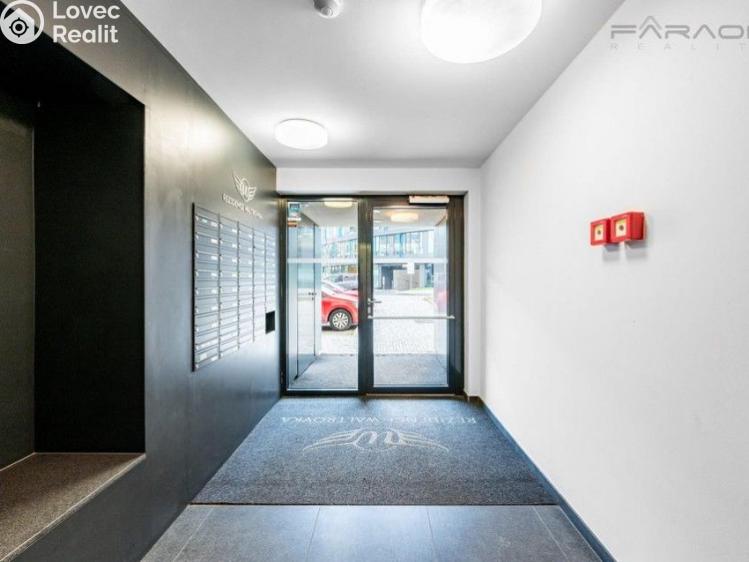 Pronájem bytu 1+KK Praha, Kačírkova č. 9