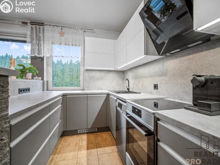 Prodej rodinného domu Hrochův Týnec, Zámecká č. 3